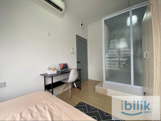 Room for rent in Petaling, Alam Impian