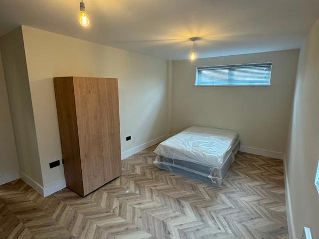 Studio for rent in Blackhills, Surrey