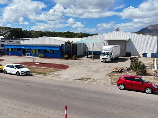 Warehouse for rent in Aitkenvale, Townsville