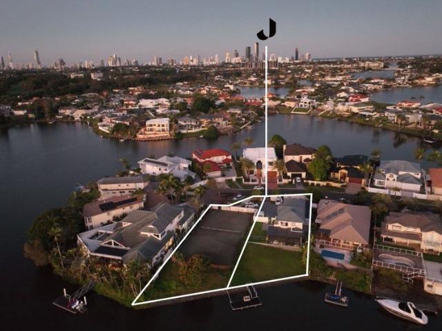 House for sale in Clear Island Waters, Gold Coast City