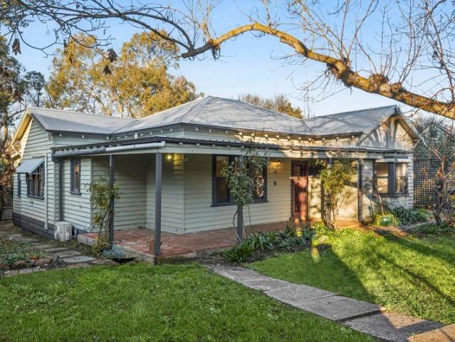 House for sale in Glendaruel, Victoria