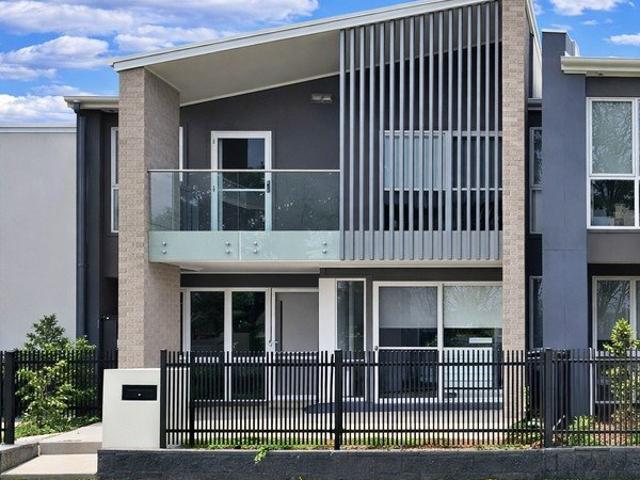Cottage for sale in Sydney, New South Wales