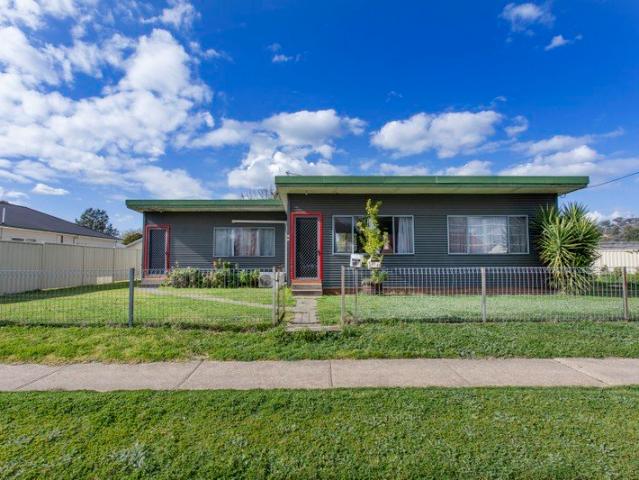 Flat for sale in Cowra, New South Wales