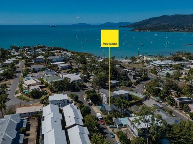 House for sale in Airlie Beach
