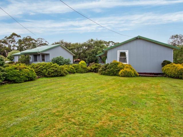 Apartment for sale in Strahan, Tasmania