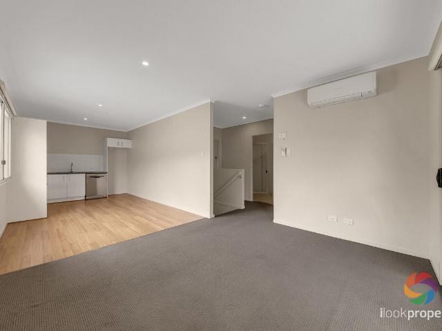 Flat for sale in Kin Kora, Queensland