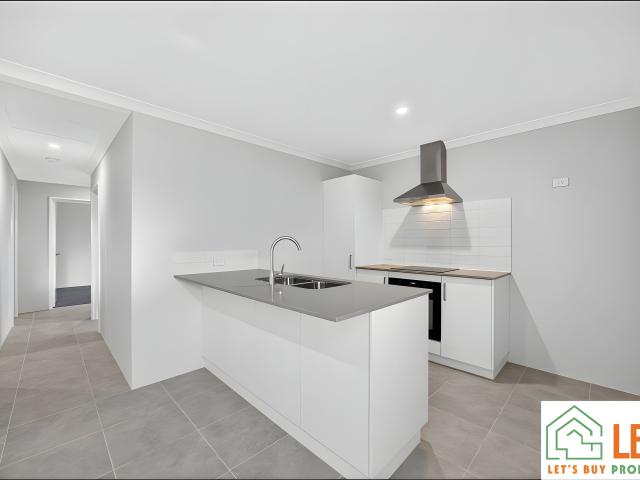 Flat for sale in Ravenswood