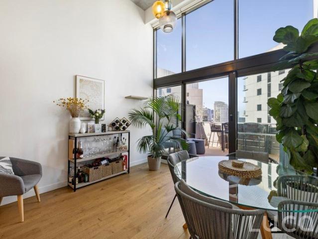 Apartment for sale in Docklands, Melbourne