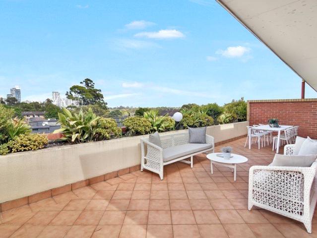 Apartment for rent in Lower North Shore, Sydney