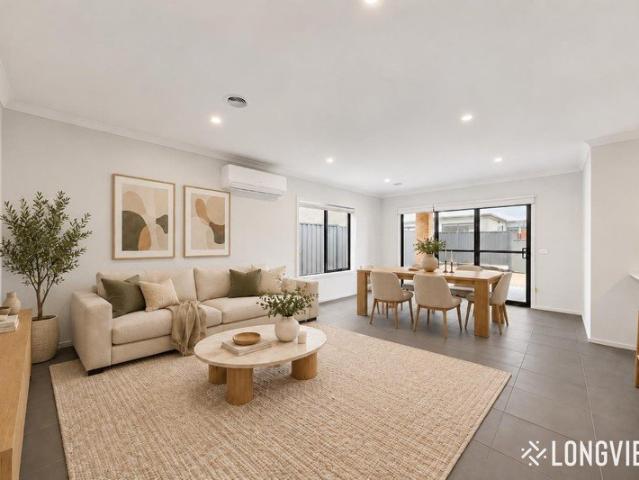 House for rent in Mount Atkinson, Melbourne