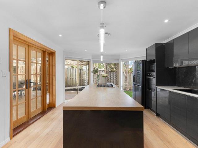 House for sale in Pacific Pines, Gold Coast City