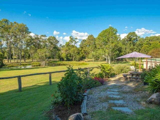 Cottage for sale in Mcintosh Creek, Queensland