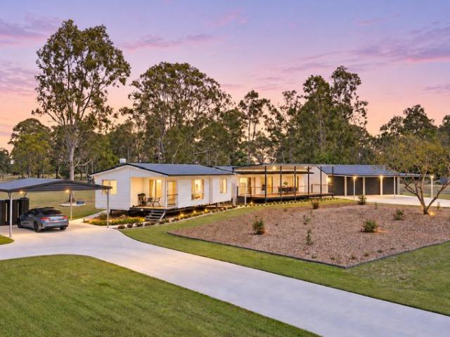 Cottage for sale in Toombul, Queensland