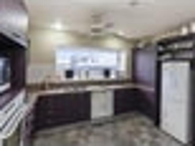 House for sale in Chaslands, Canterbury