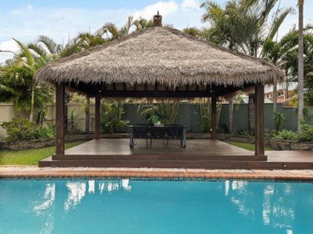 House for sale in Carindale, Greater Brisbane