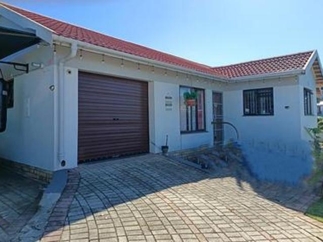 House for sale in Groot Brak Rivier, Western Cape