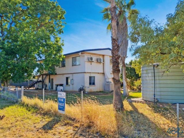 Cottage for sale in Mount Isa