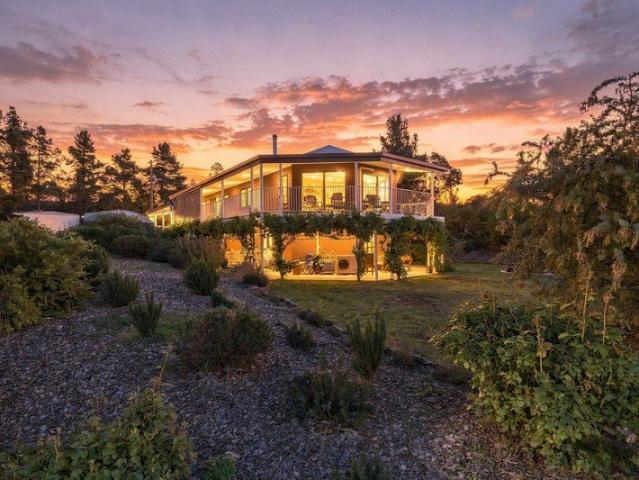 Cottage for sale in Armidale, Armidale Regional Council