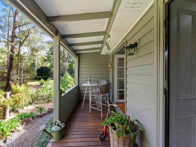 Cottage for sale in Tamborine, Queensland