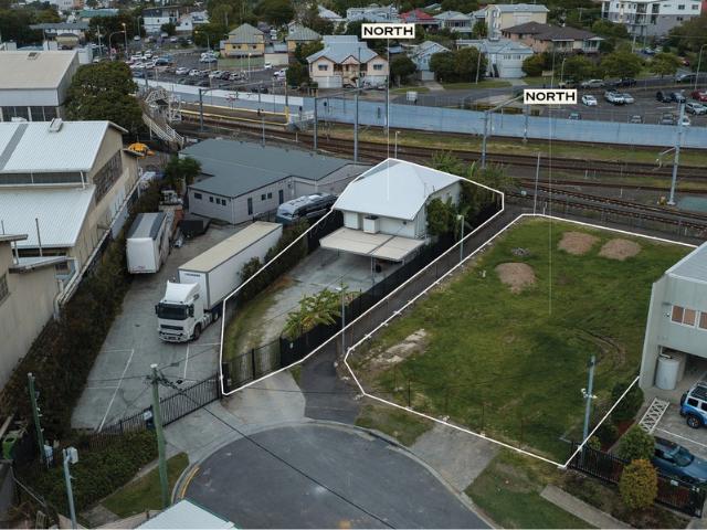 Warehouse for rent in Toombul, Queensland