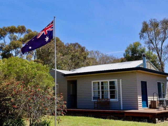 Cottage for sale in Victoria