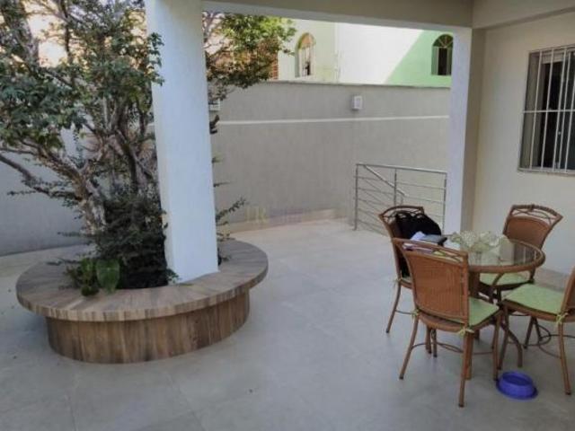 Casa venda em Kennedy, Contagem