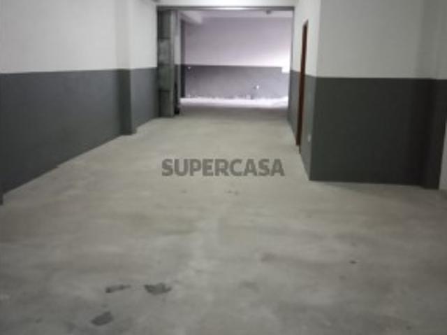 Garagem venda em Vila Real