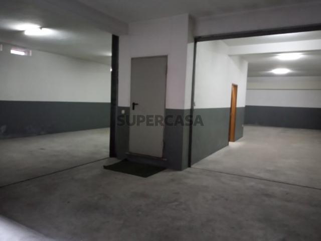 Garagem venda em Vila Real