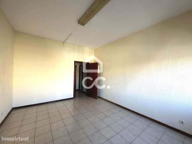 Ponto Comercial alugar em Vila Real, Cino Chaves Ponto Comercial alugar em Vila Real, Cino Chaves