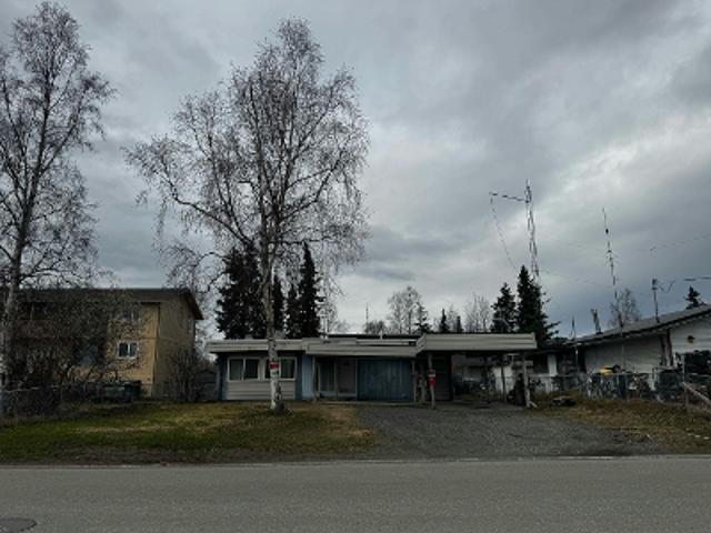 House for sale in Alaska
