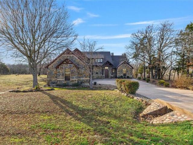 House for sale in Gordonville, Texas