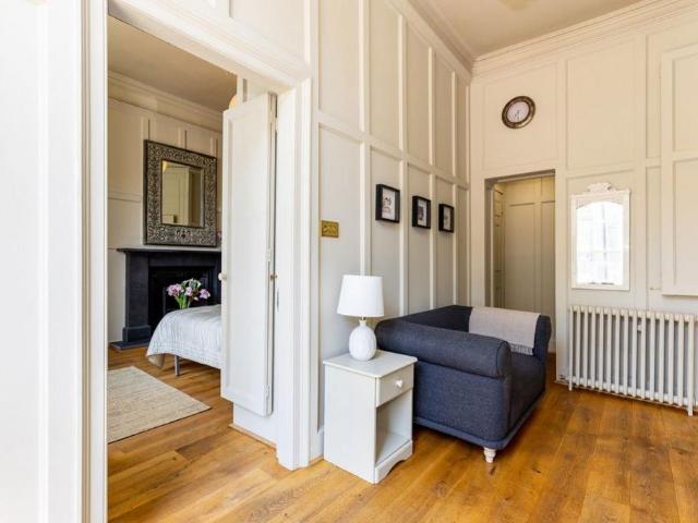 Apartment for rent in Broughton, Scotland