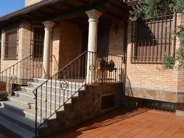 Casa en alquiler en Argés