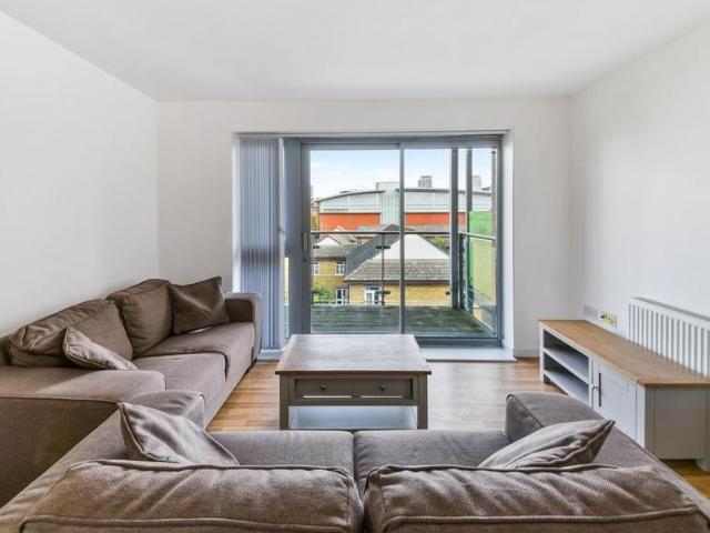 House for rent in Bromley-by-Bow, Bow