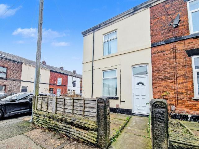 House for rent in Besses o' th' Barn, Bury