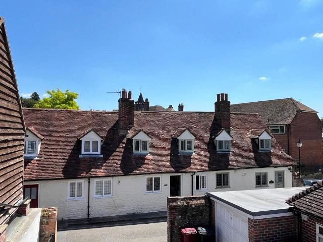Apartment for rent in Littlecote, West Sussex