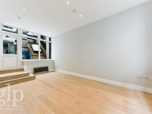 Apartment for rent in Soho, Greater London