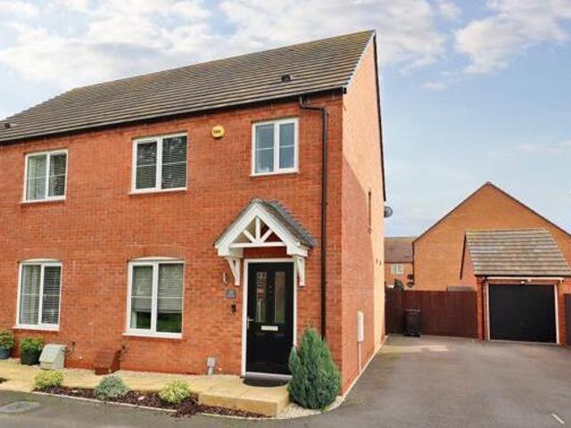 House for sale in Lower Farm Estates, Camp Hill