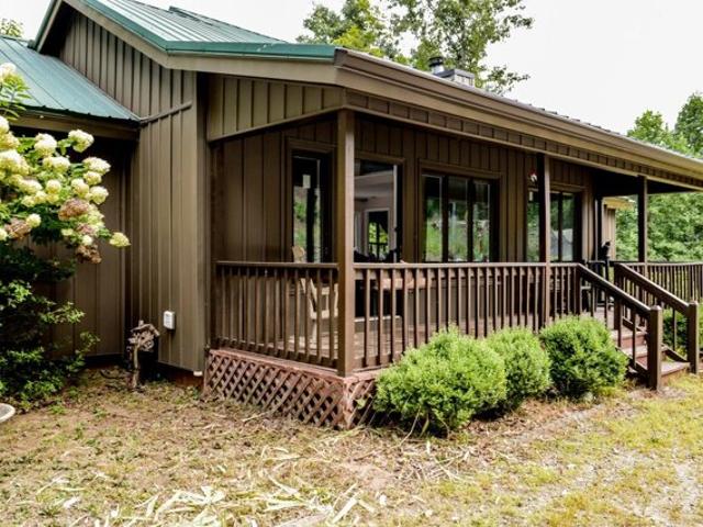House for sale in Turtletown