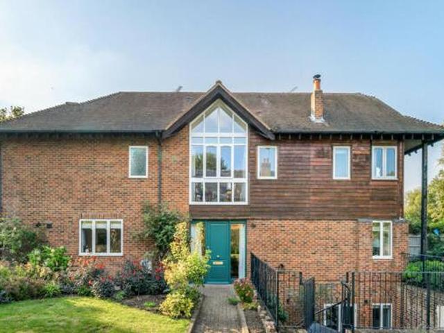 House for sale in Twickenham, Greater London