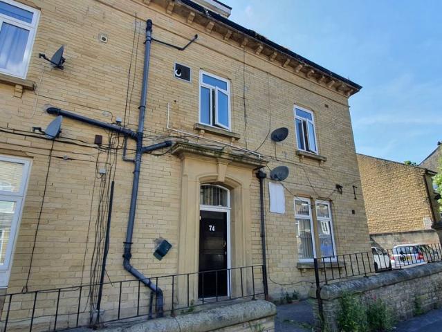 Studio for rent in Allerton, West Yorkshire