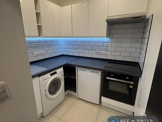 Apartment for rent in Dollis Hill, Greater London