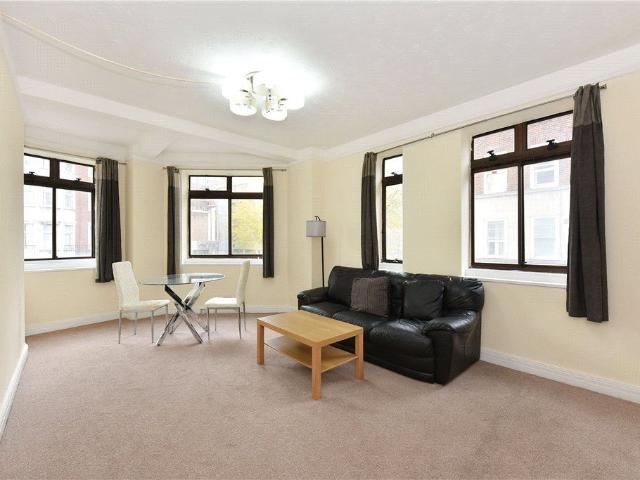 Apartment for rent in Marylebone, Greater London