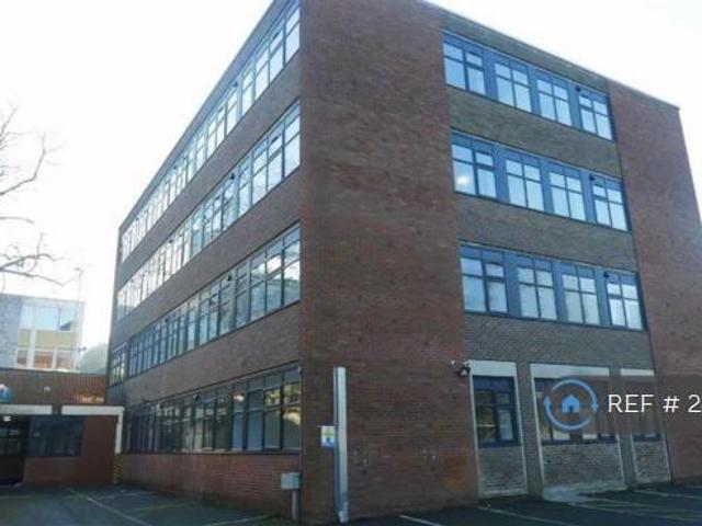 Apartment for rent in Dixons Green, West Midlands