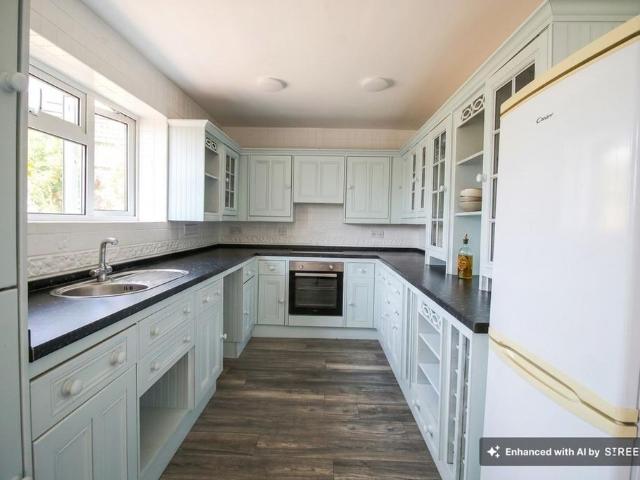 House for rent in Harold Hill, Greater London