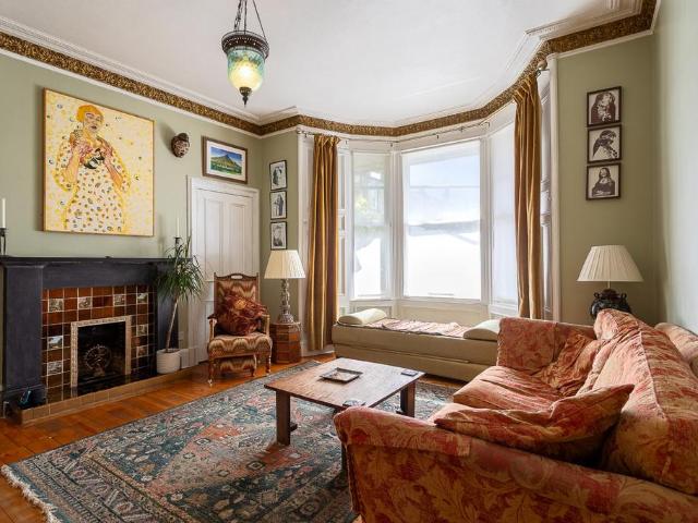 Apartment for rent in Trinity, Scotland