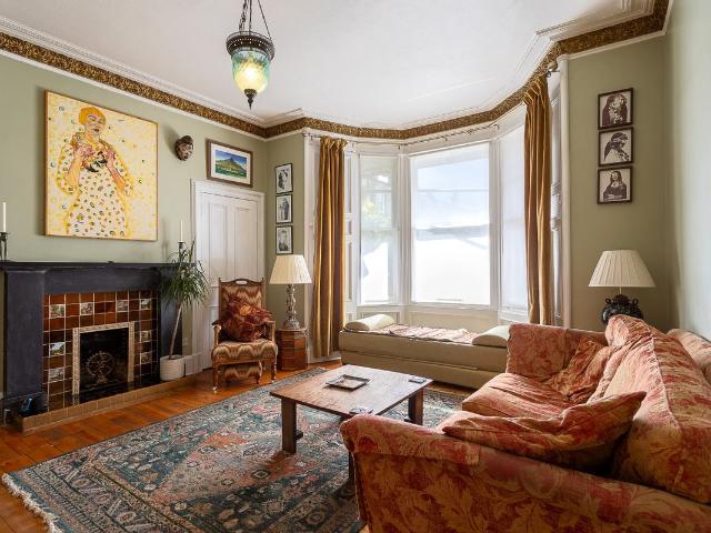 Apartment for rent in Trinity, Scotland