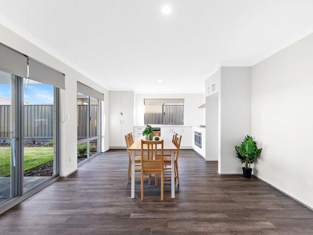 Room for rent in Parklands, Western Australia