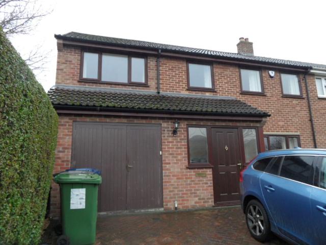 Studio for rent in Barnwell, Arbury