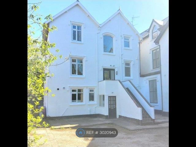 Apartment for rent in Allerton, Calderstones
